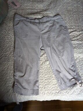 Women's Capris